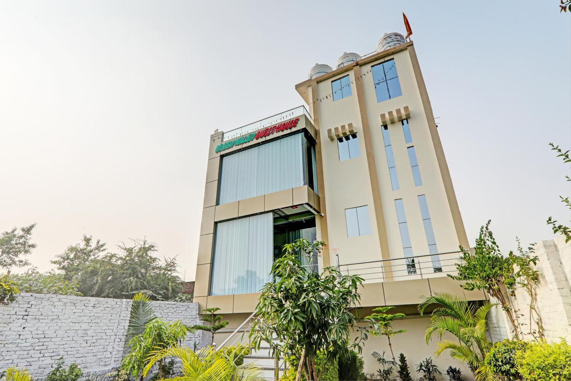 Oyo Green Valley Guest House Sultānpur Exteriér fotografie