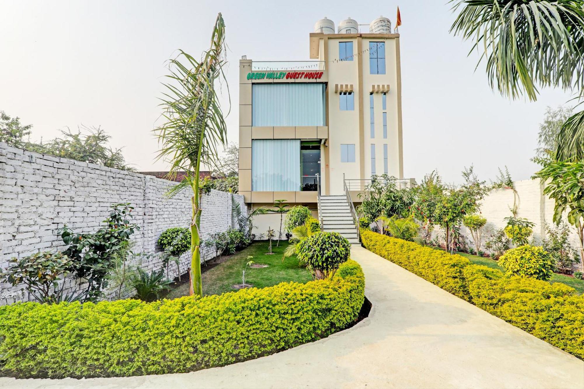 Oyo Green Valley Guest House Sultānpur Exteriér fotografie